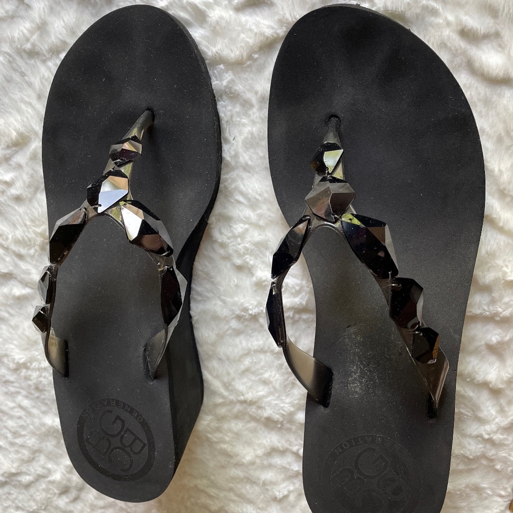 BCBG Wedge Thong Sandal with Black Stones Size 10